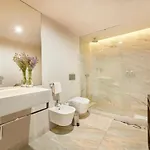 Five Stars 8 Building Apartamento *