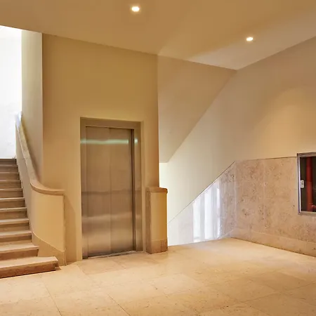 Five Stars 8 Building Apartment *