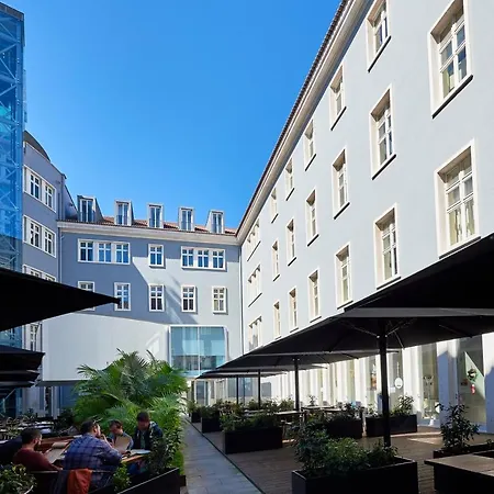Apartament Five Stars 8 Building