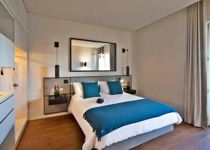 Five Stars 8 Building *