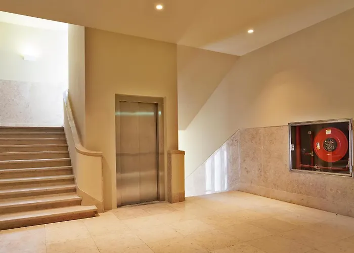 Five Stars 8 Building Apartmán *