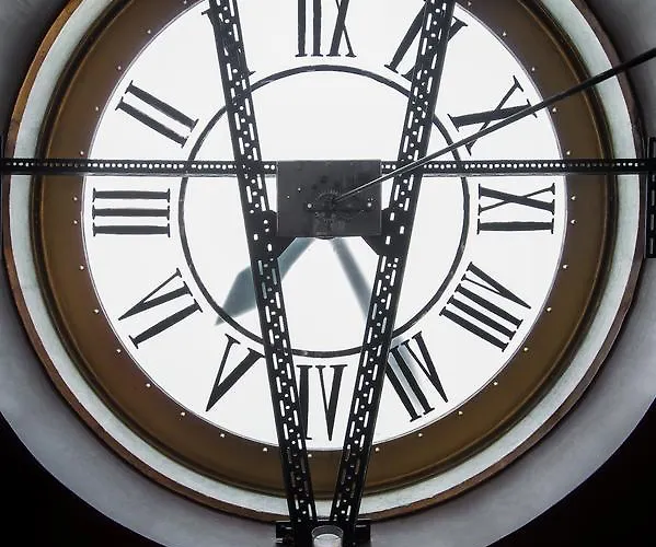 Five Stars 8 Building Apartmán