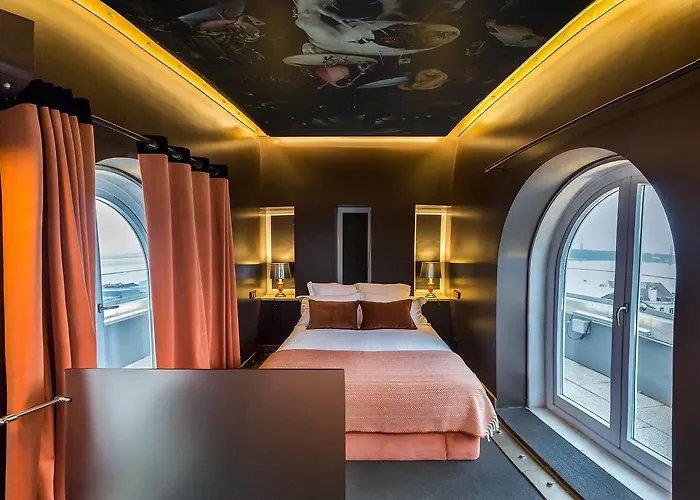 Five Stars 8 Building Apartmán