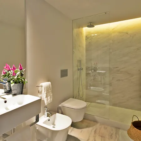 Apartament Five Stars 8 Building