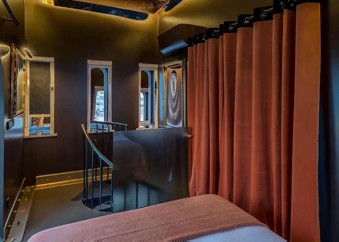 Five Stars 8 Building