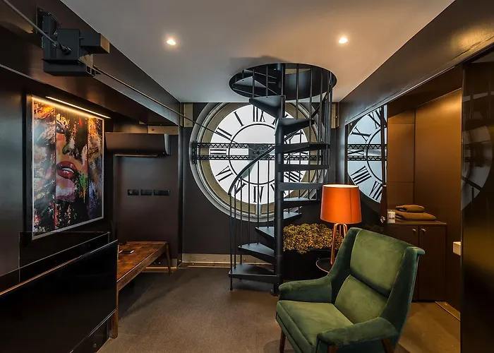 Five Stars 8 Building *